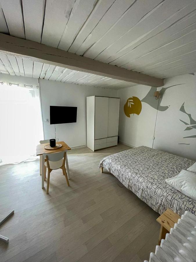 Grand Studio A 5Mns De La Plage Des Salins Hyères Eksteriør bilde